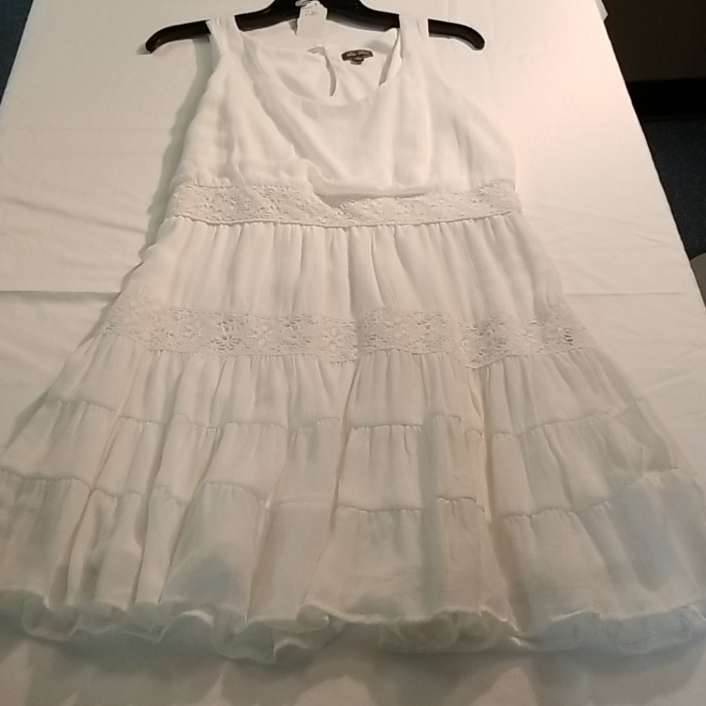Dress - Picture 2 of 3